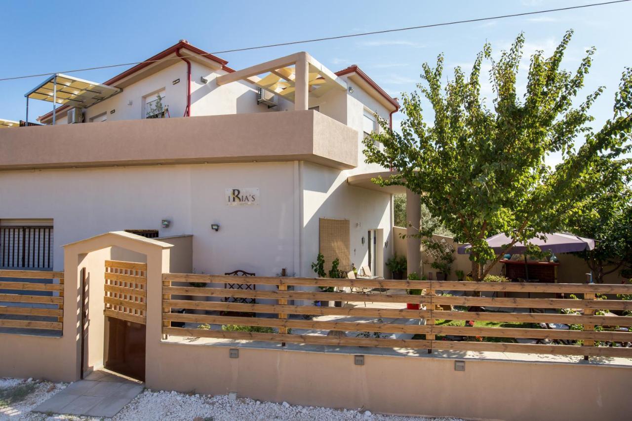 Iria'S Luxury Apartments يميناريا المظهر الخارجي الصورة
